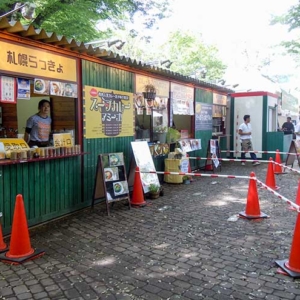 Soup Curry, Sweets and Standing Bars at Odori 6 Chome in Sapporo Autumn Fest 2014