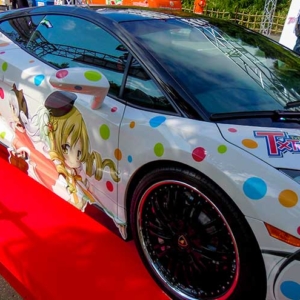 Magical Girl Madoka*Magika ride on Lamborghini Gallardo at Kitamae, Sapporo Art Park