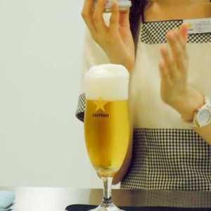 How To Pour A Delicious Sapporo Beer Instructed by Sapporo Beer Museum's Lady