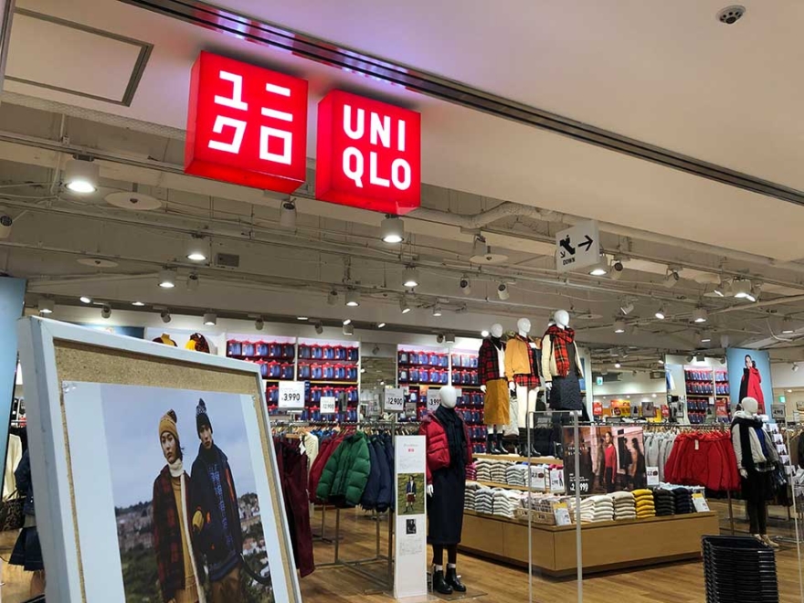 UNIQLO Sapporo ESTA : The largest one-floor UNIQLO shop in the world