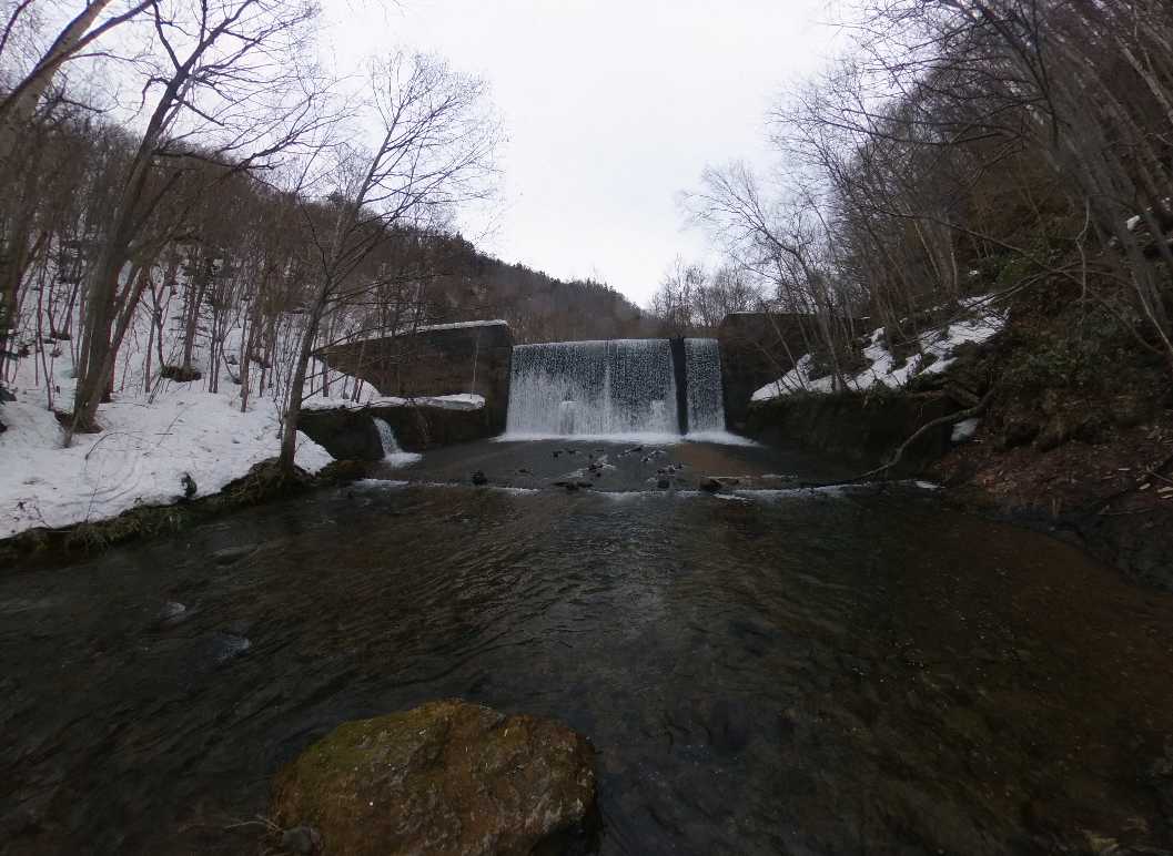 A Dum Around Heiwa-no-taki Area in Sapporo, Mt.Teineyama