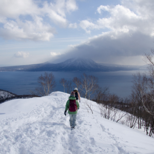 Enjoy Hiking Mt.Ichankoppe near Lake Shikotsuko in Winter and Summer